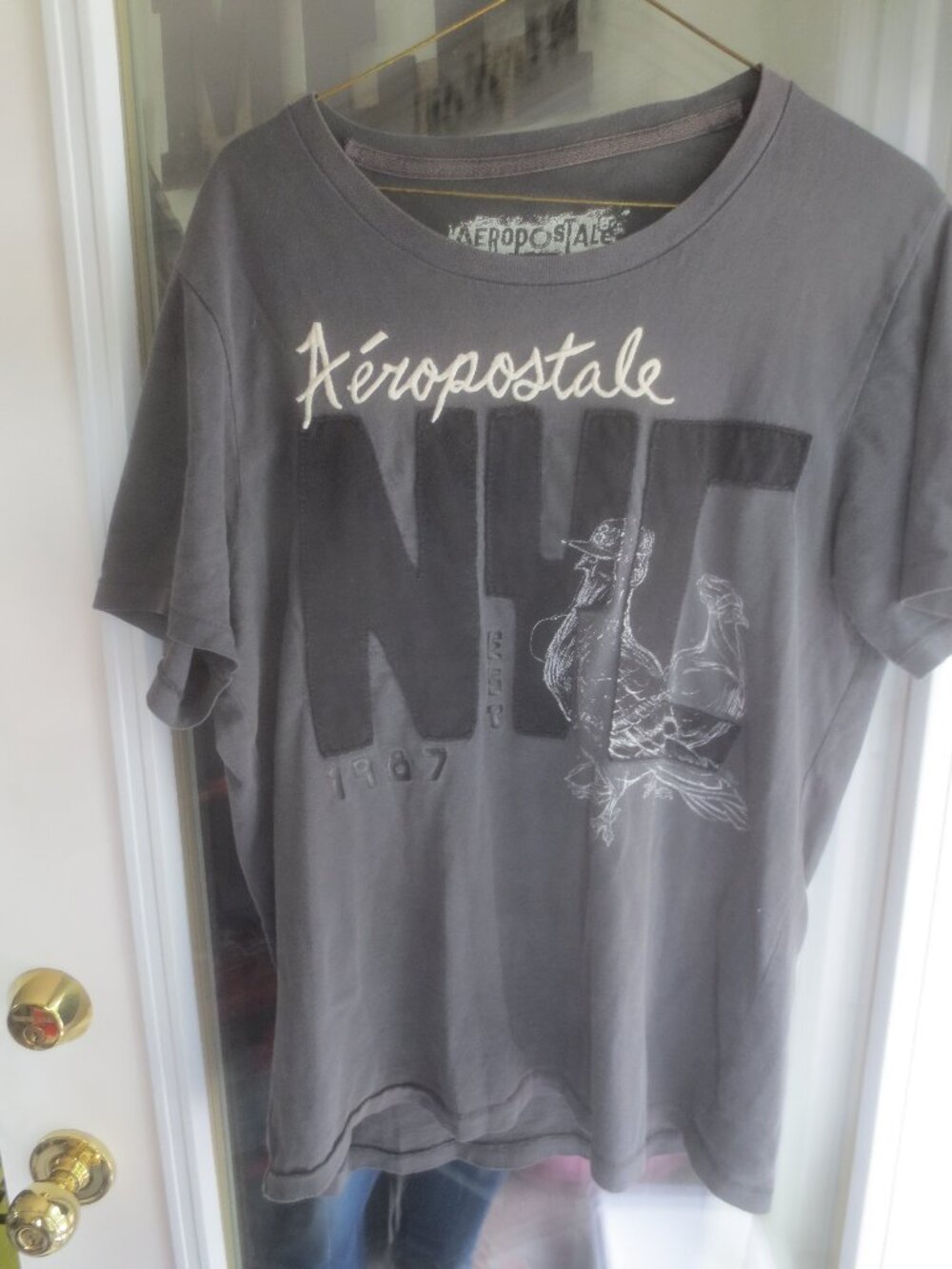 Vintage Single Stitch Aeropostale Gray Patch and Embroidered Design T-Shirt